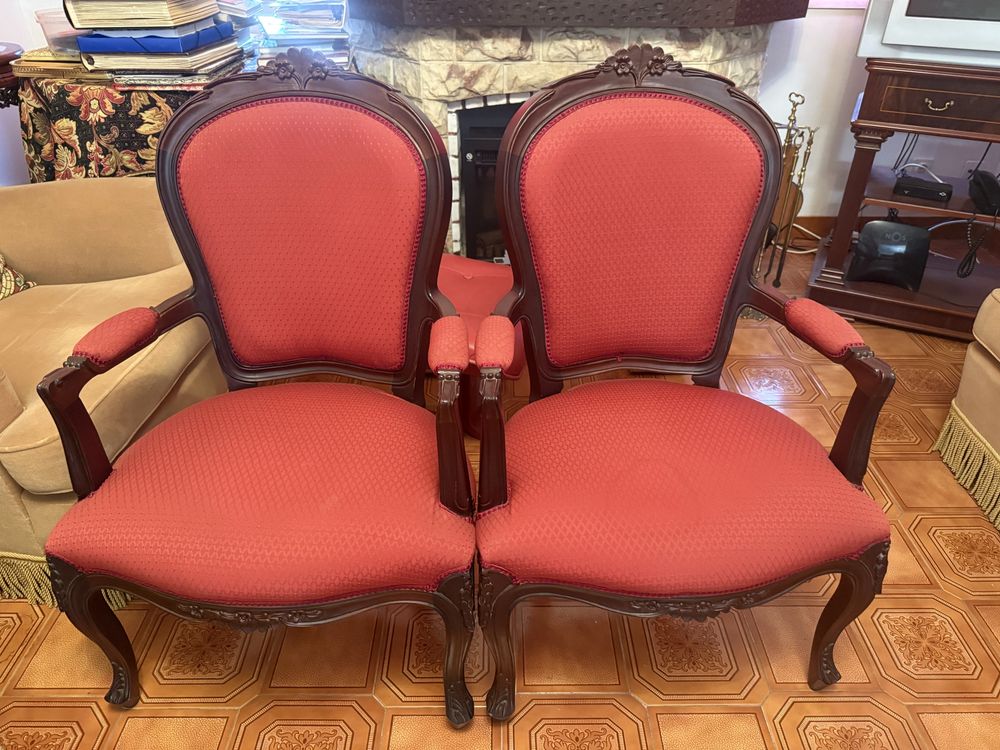 Moveis e sofas antigos