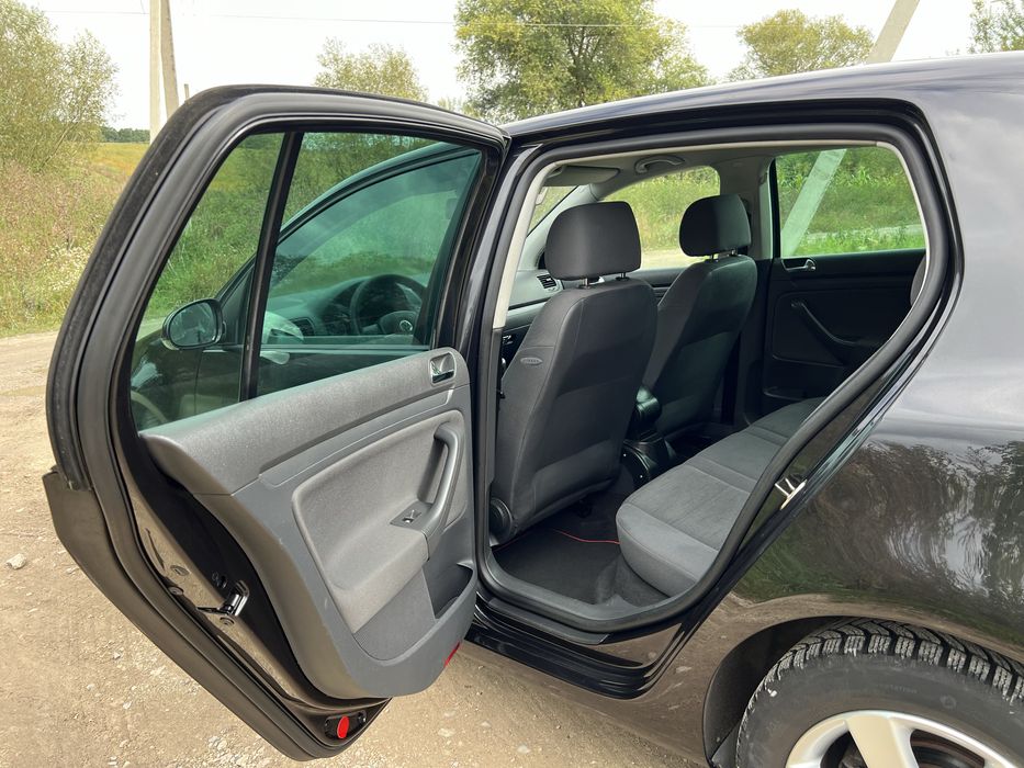 Продам VW Golf 5 2005р !!!