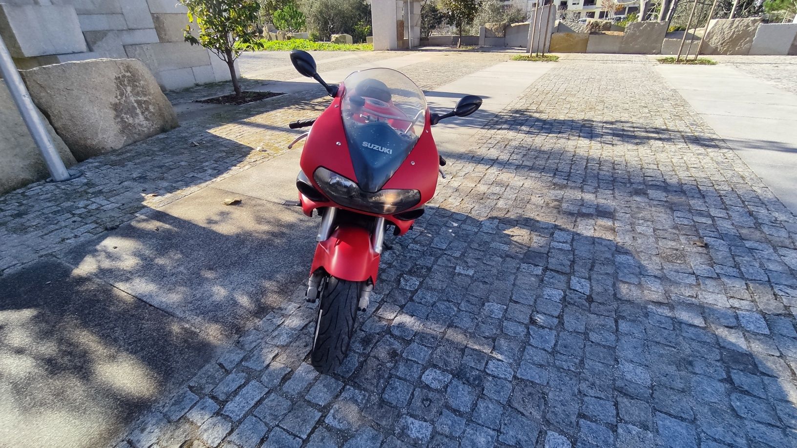 Moto Suzuki TL 1000 S