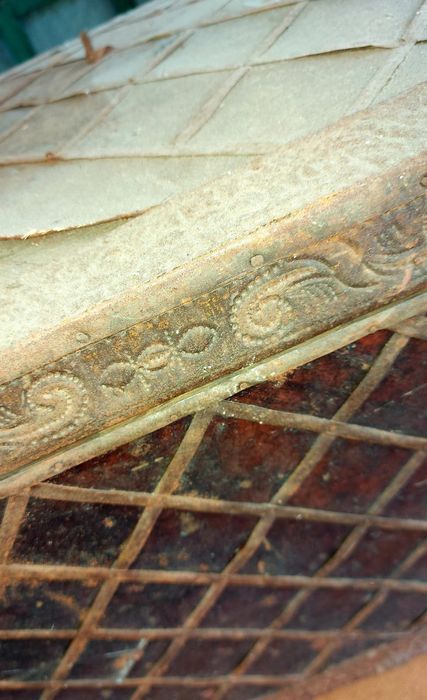 Сундук 78×38×33 см старинный с медной отделкой