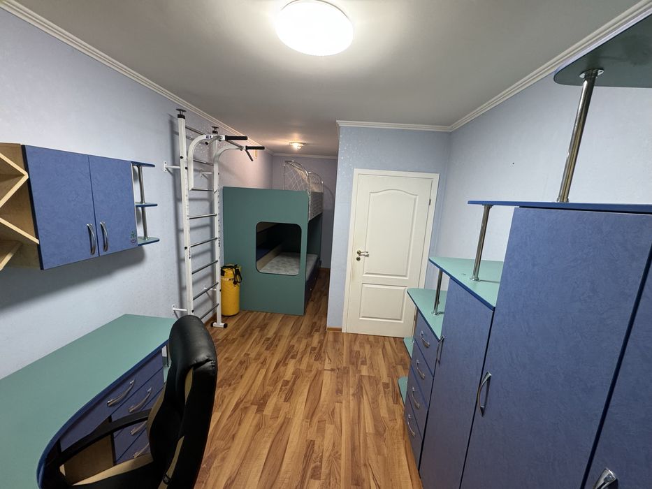 Продам сучасну квартиру Центр