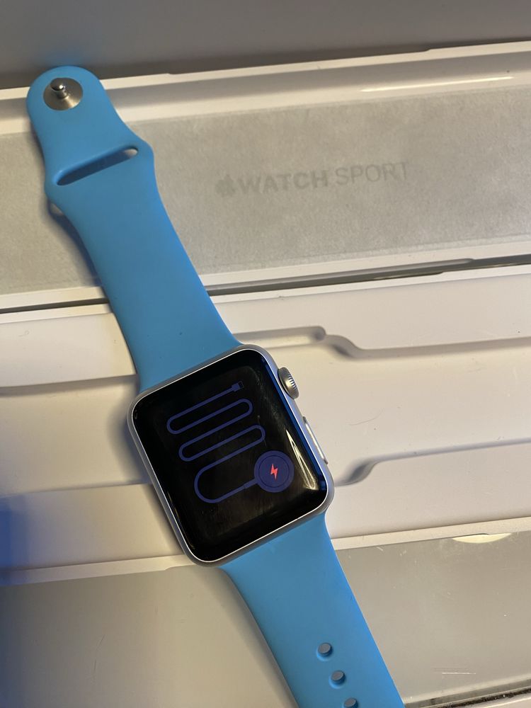 Apple watch sport 38 mm 7000 series aluminum