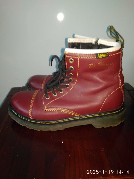 Продаю хорошие детские ботинки 33 размер,кожа.