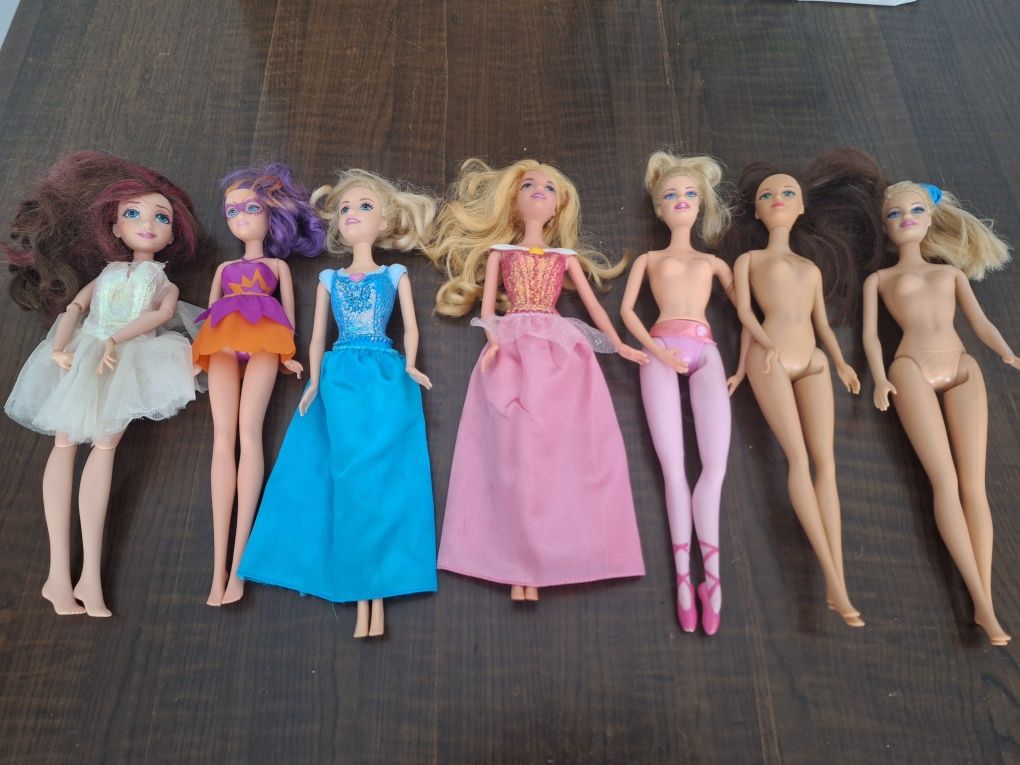 Zestaw 7 lalek barbie