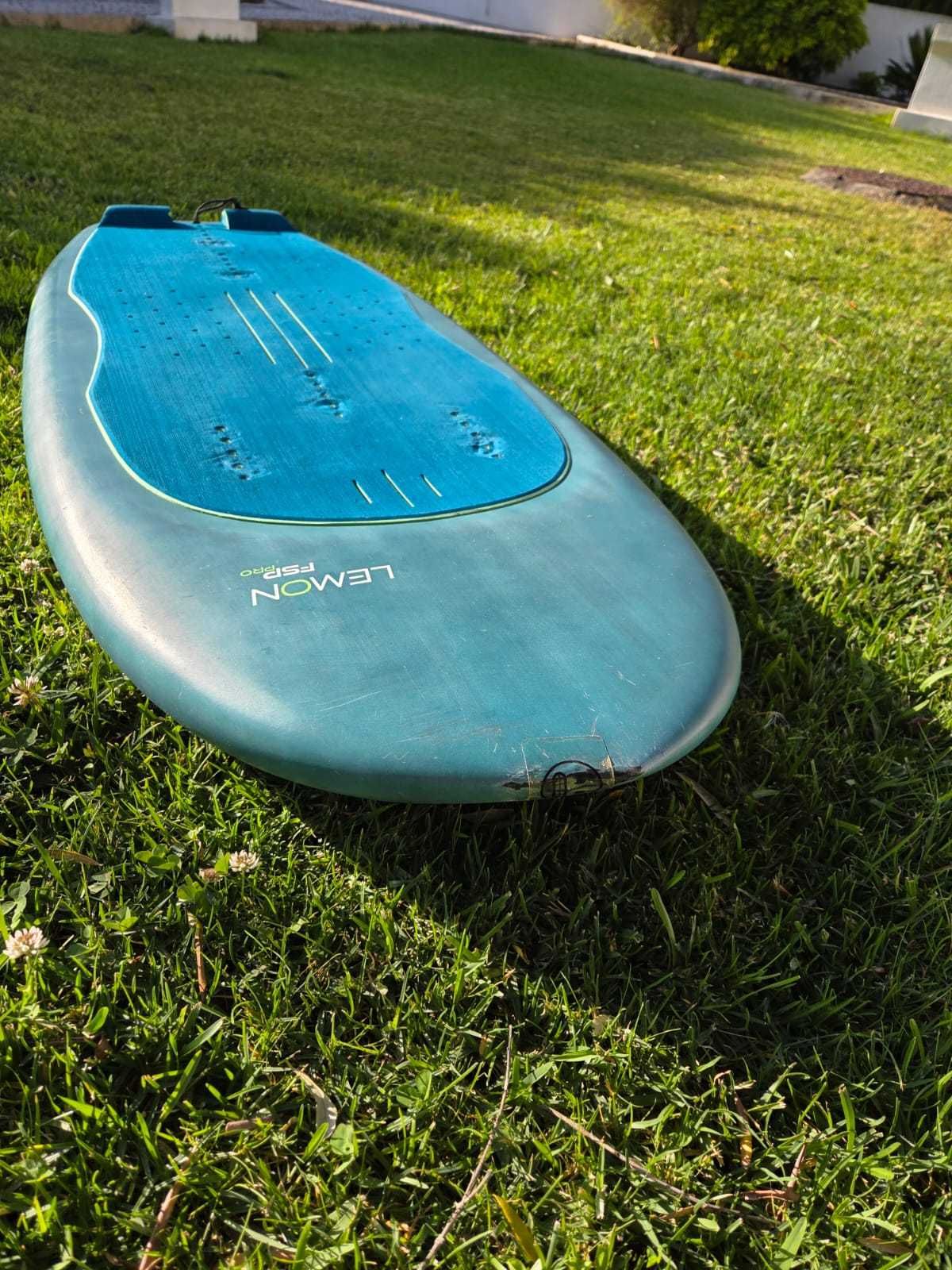 Prancha wingfoil Gong Lemon 4'6 65l com saco incluído