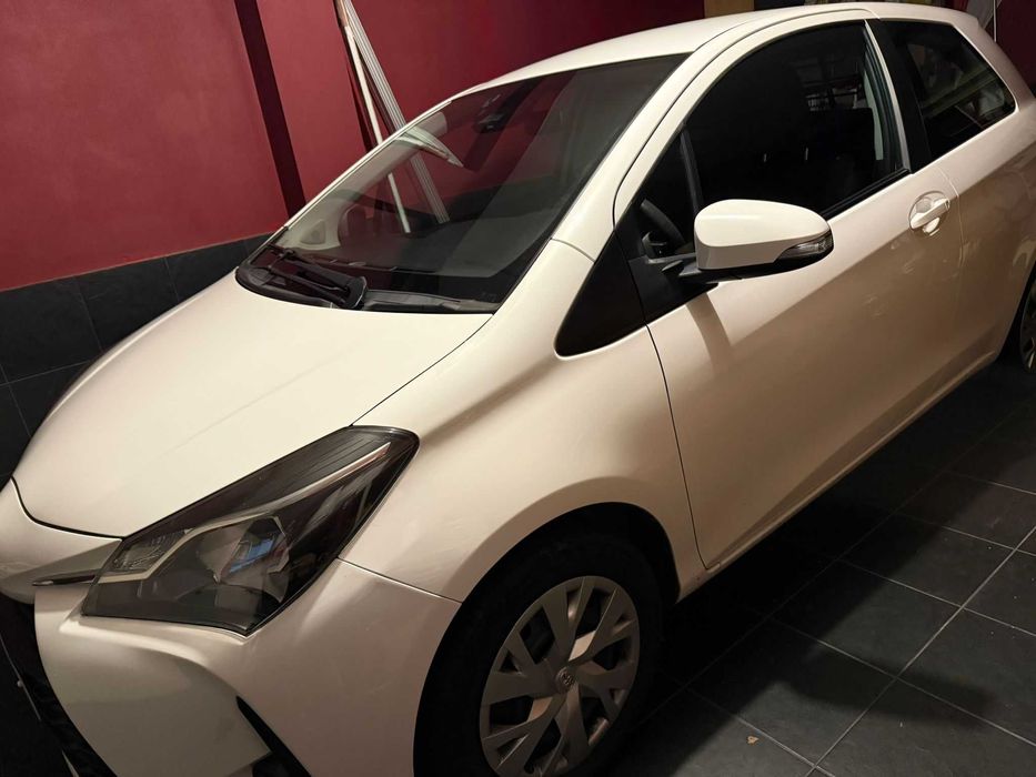 Toyota Yaris 2018 2L IVA Dedutivel