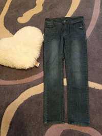 Spodnie jeansowe 134/140 cm