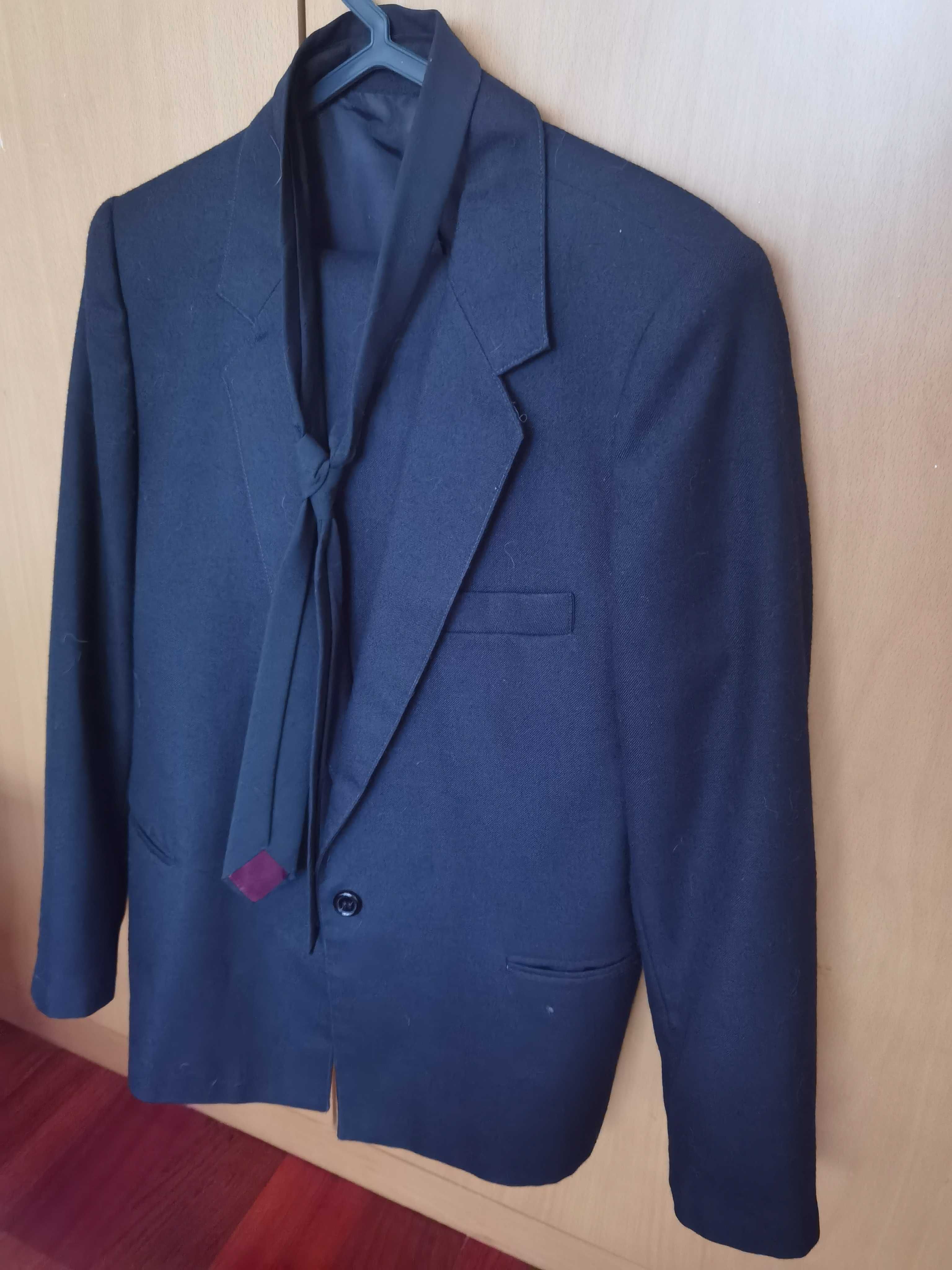 Fato de traje académico