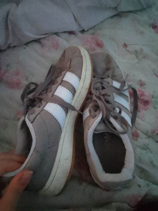 Sprzedam buty adidasy adidas 39