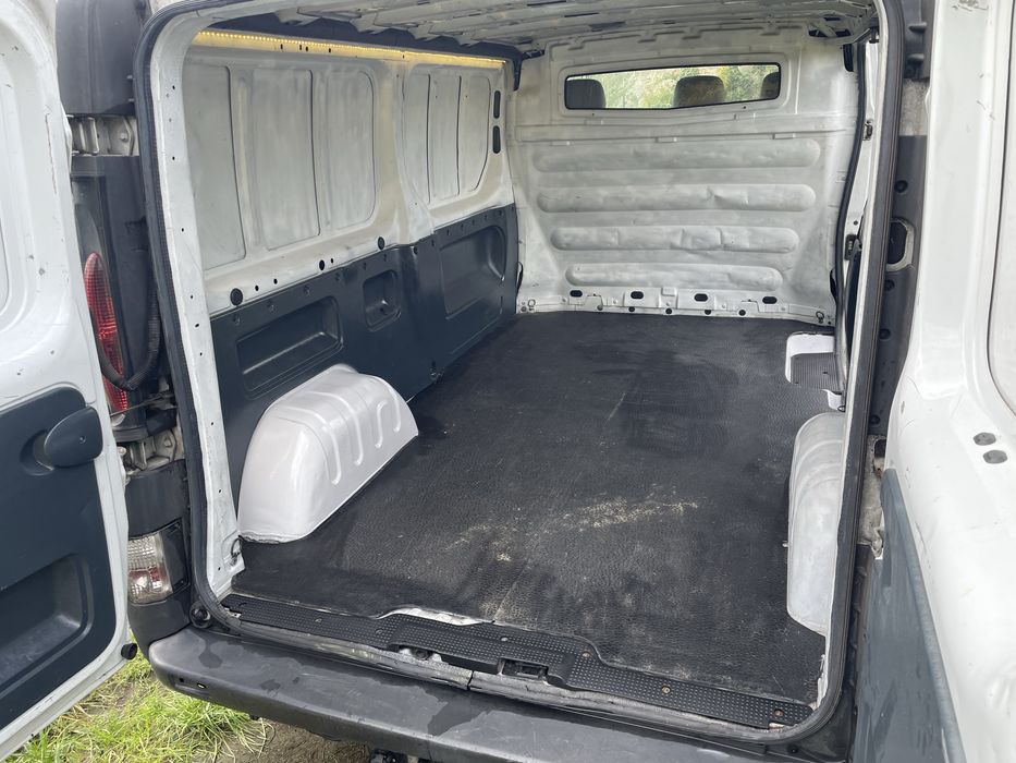 Renault Trafic 1.9 -long- elektryka
