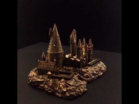 Harry Potter caixa castelo Hogwarts COM LUZ - novo selado