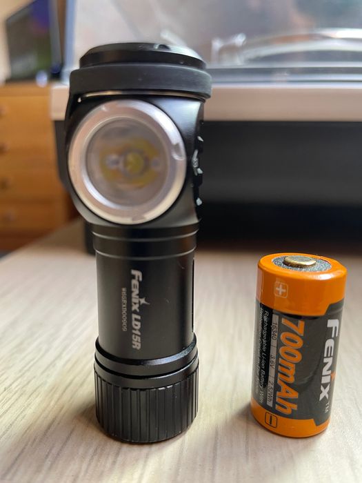 Vendo lanterna Fenix LD15R