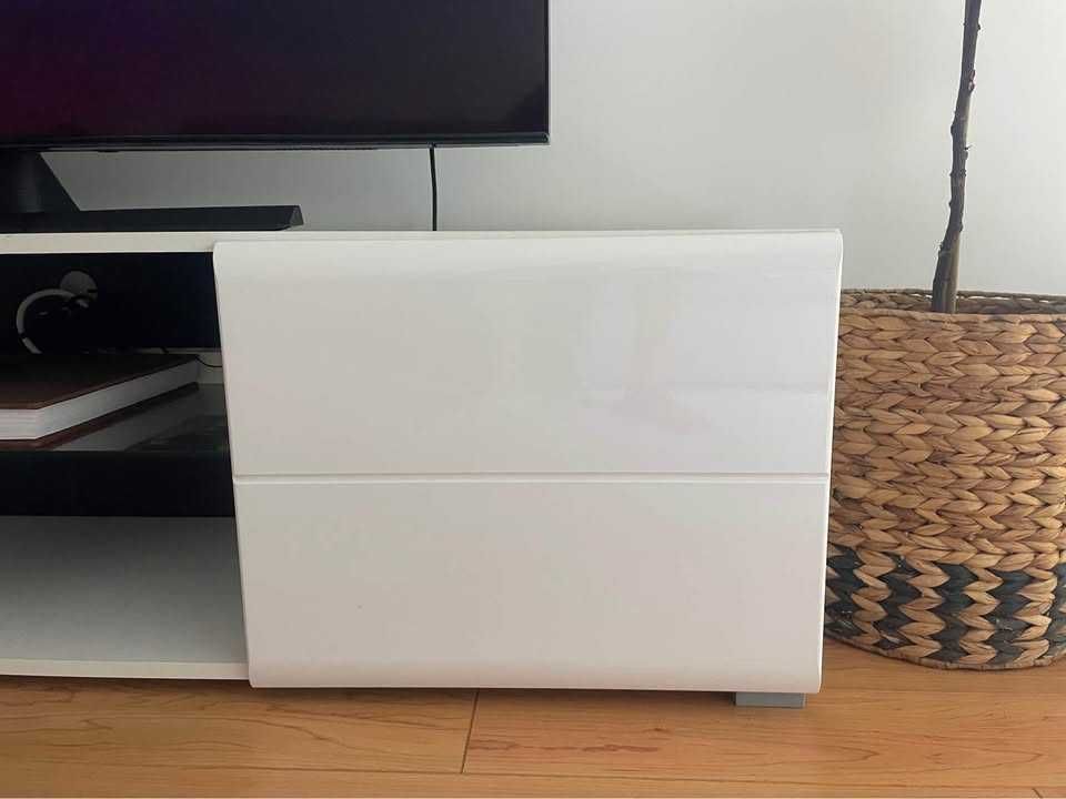 Móvel TV branco 180cm