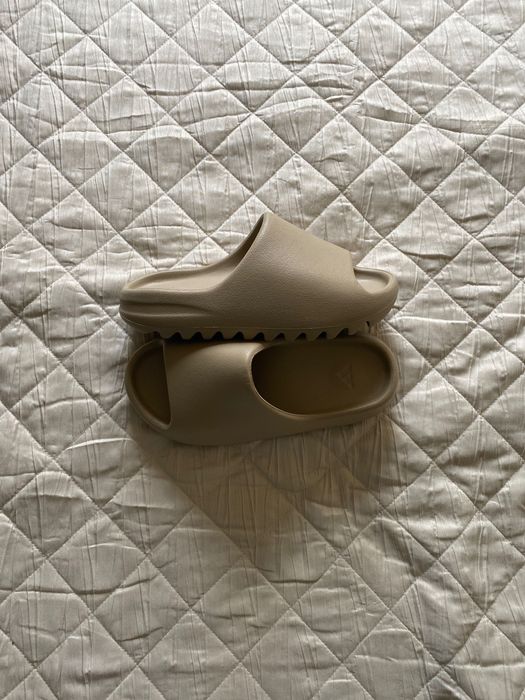 Adidas Yeezy Slide Bege 42/9US Novos