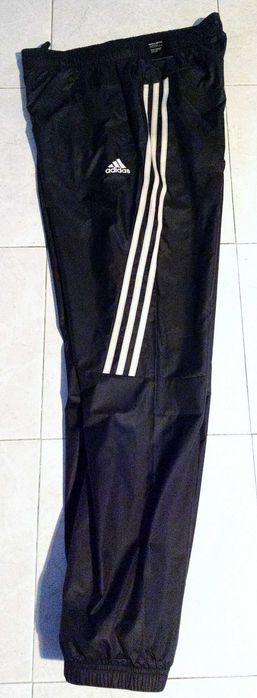 Calças desportivas Adidas e Nike