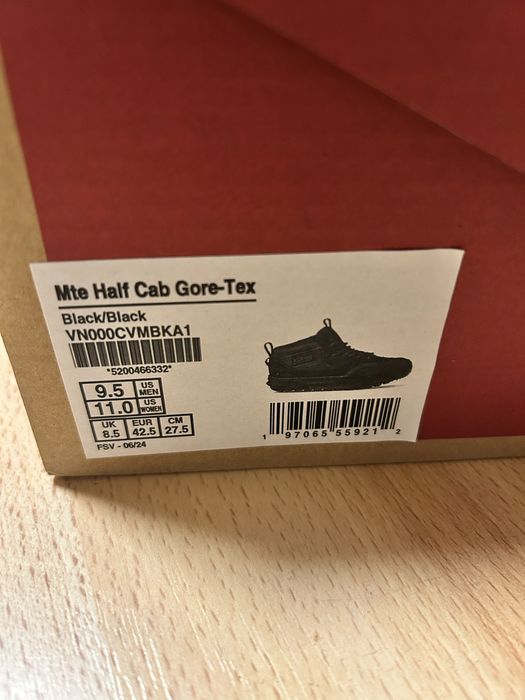 Продам Vans Снікерcи MTE Half Cab GORE-TEX VN000CVMBKA1 Чорний