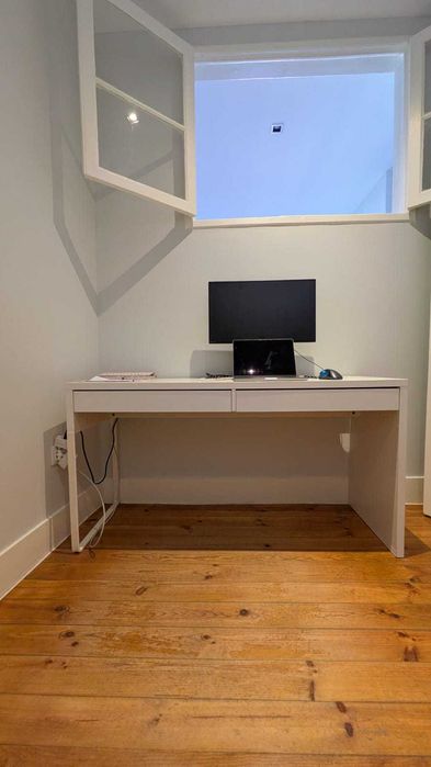 Secretária Ikea MICKE 142x50 cm / Ikea MICKE Desk 142x50 cm