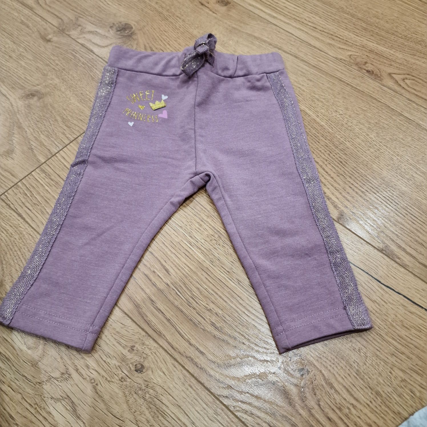 Spodnie legginsy dresy Coccodrillo 62 68 bawełna