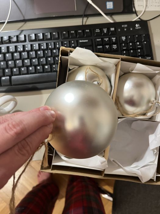Bombki do ozdobienia srebrne szklane