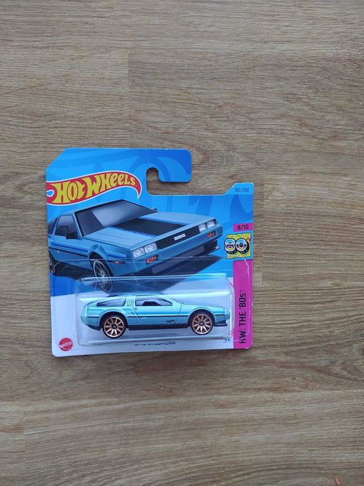 Hot Wheels 1:64 DMC DeLorean