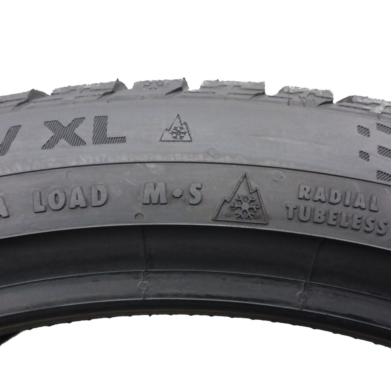 opony zimowe 225/40 R19