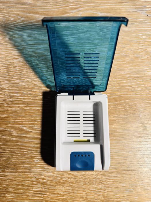 Clean & Dry Box do czyszczenia aparatów słuchowych