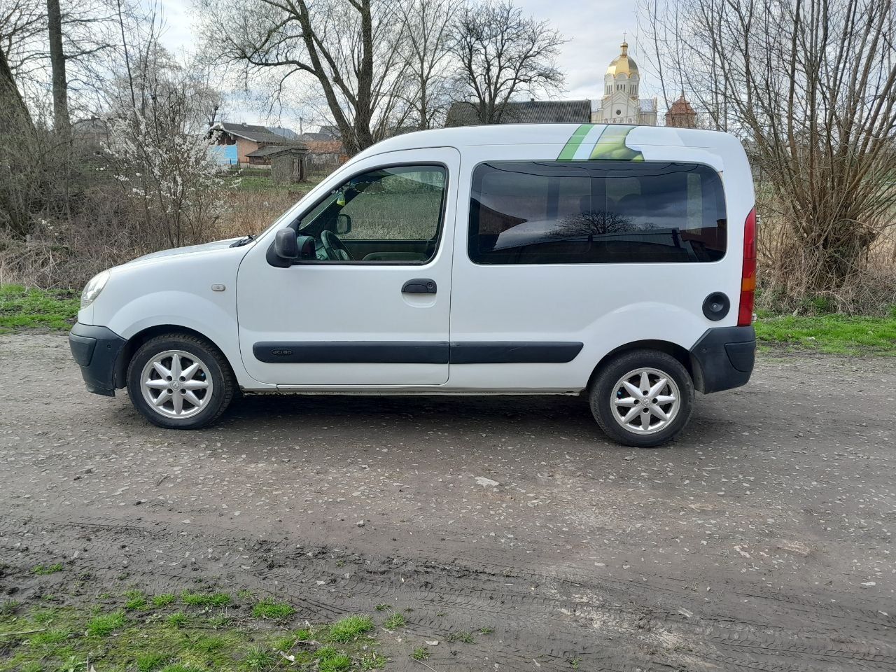 Продам машину Renault Kangoo