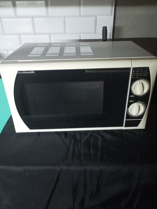 Elegancka mikrofalówka