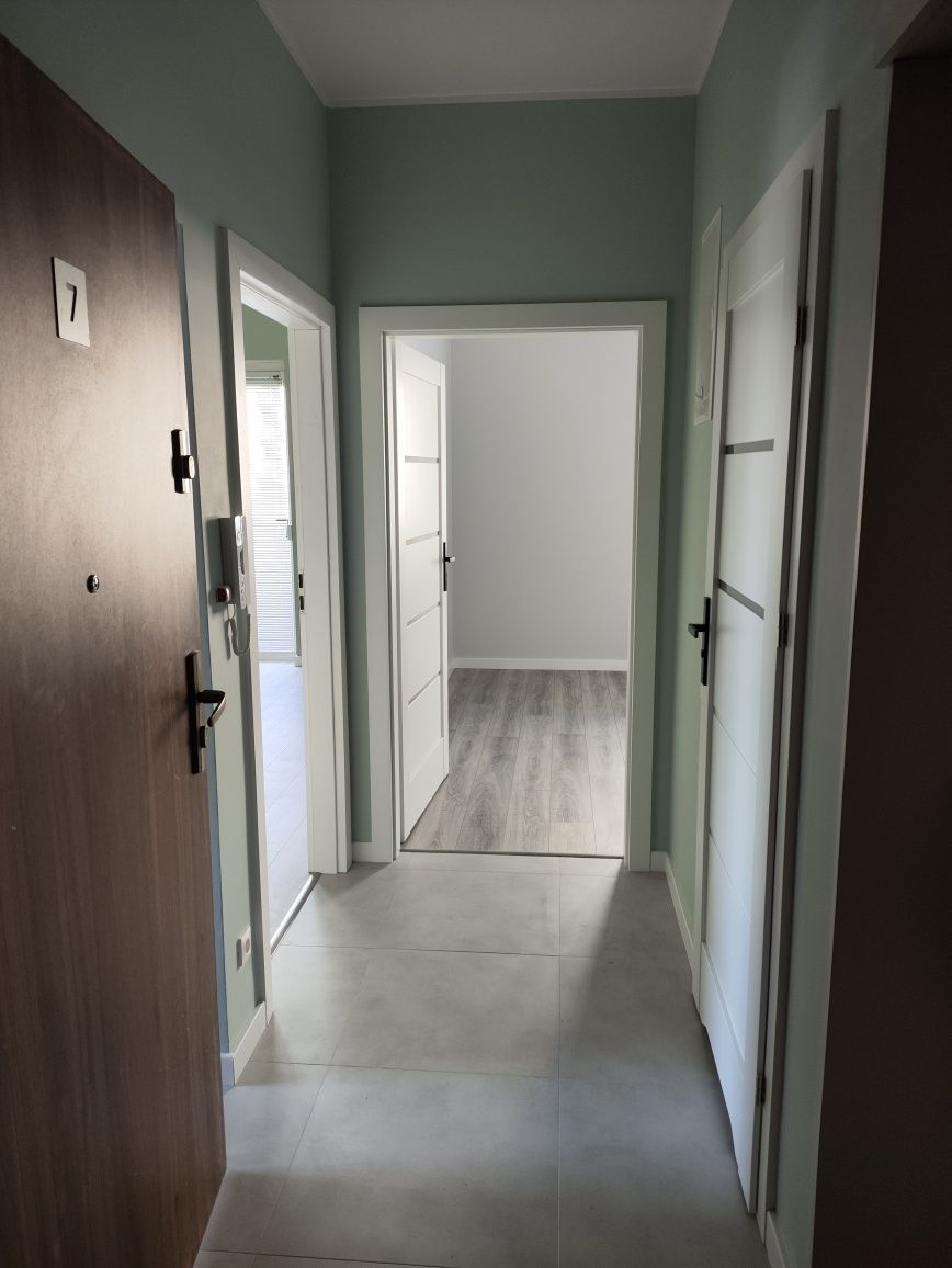 2 pokoje, 49 m2 w apartamentowcu, po generalnym remoncie - oś. Majowe