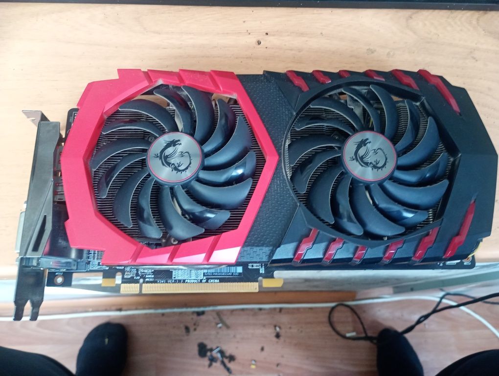 Продам видеокарту от MSI