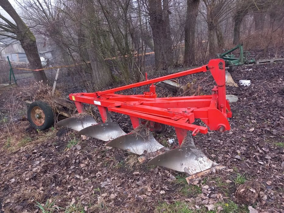 Pług zawieszany 4 skibowy