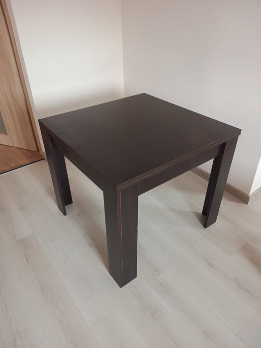 Sprzedam Stół rozkładany z krzesłami