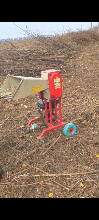 Щепоріз, дробілка, послуги подрібнення гілок