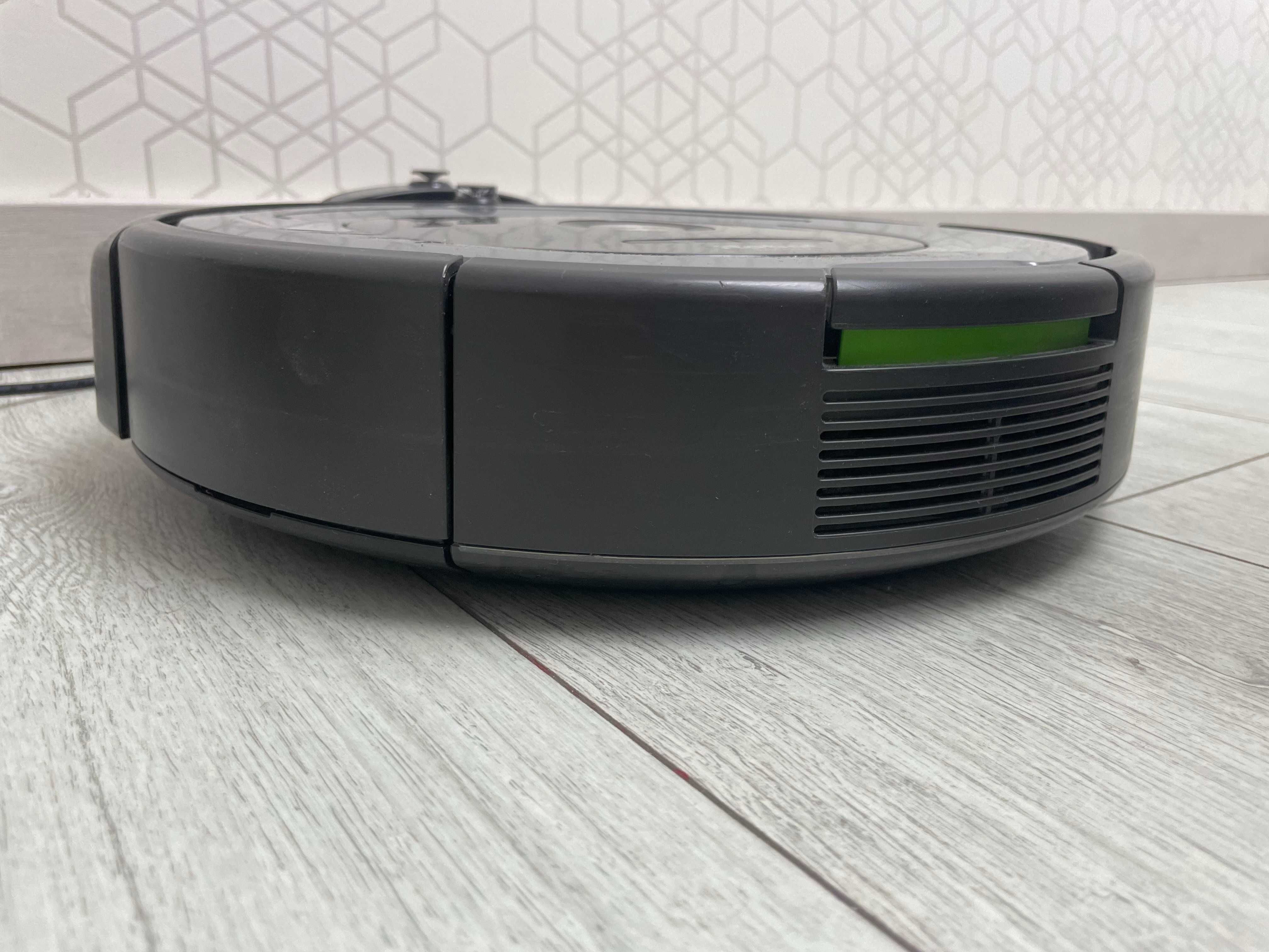 Продам Робот-пилосос iRobot Roomba 681