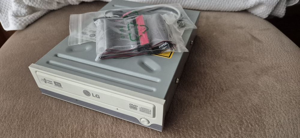LG Super multi DVD RW drive