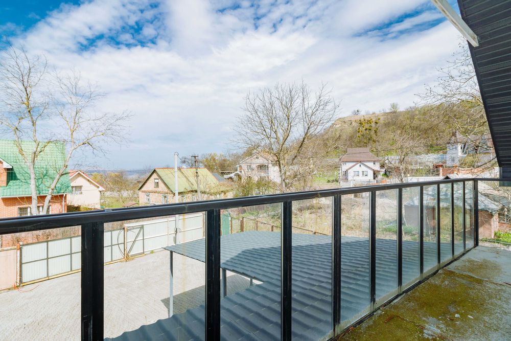 Без% Продаж сучасного будинку на березі Дніпра в Халеп"я Обухівський р