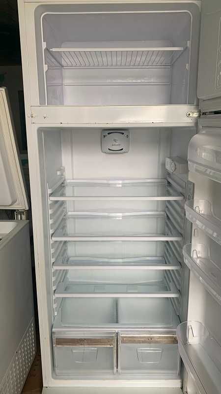 Frigorifico com congelador Indesit