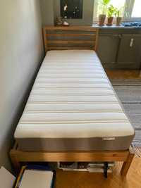 Łóżko 90 cm wraz z materacem