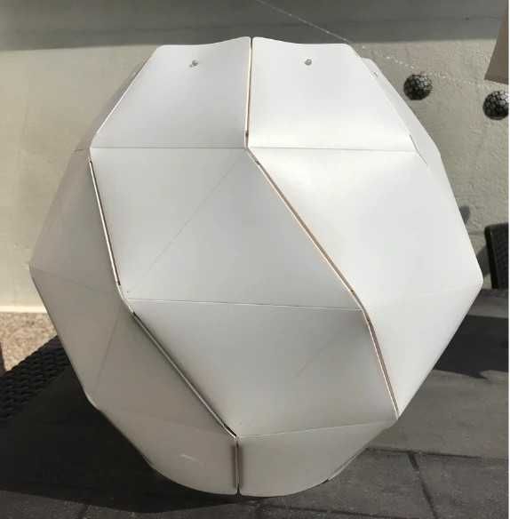 Candeeiro de teto facetado branco