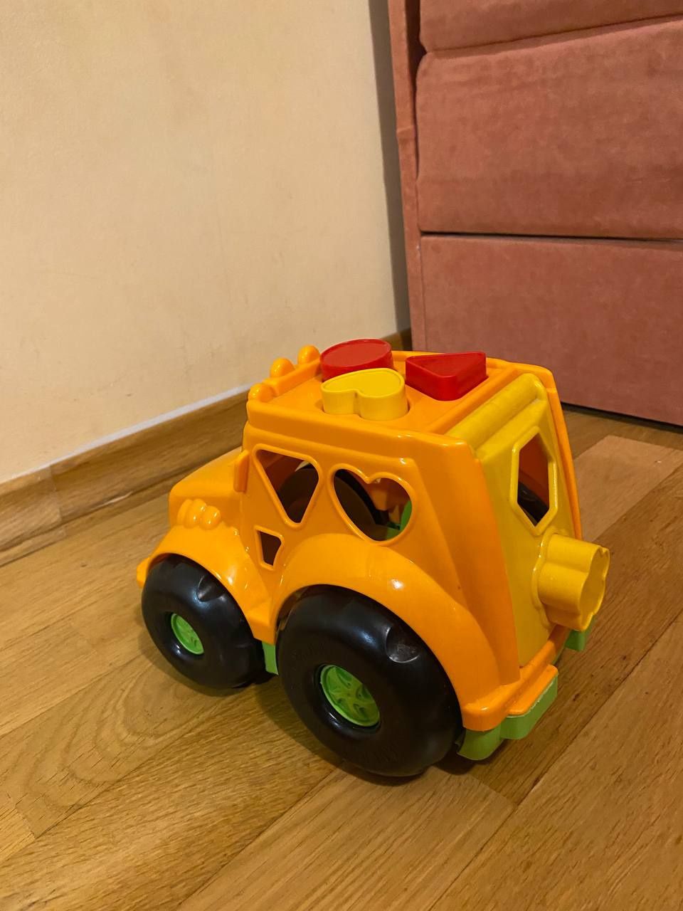 Машинка  для дітей дошкільного віку
