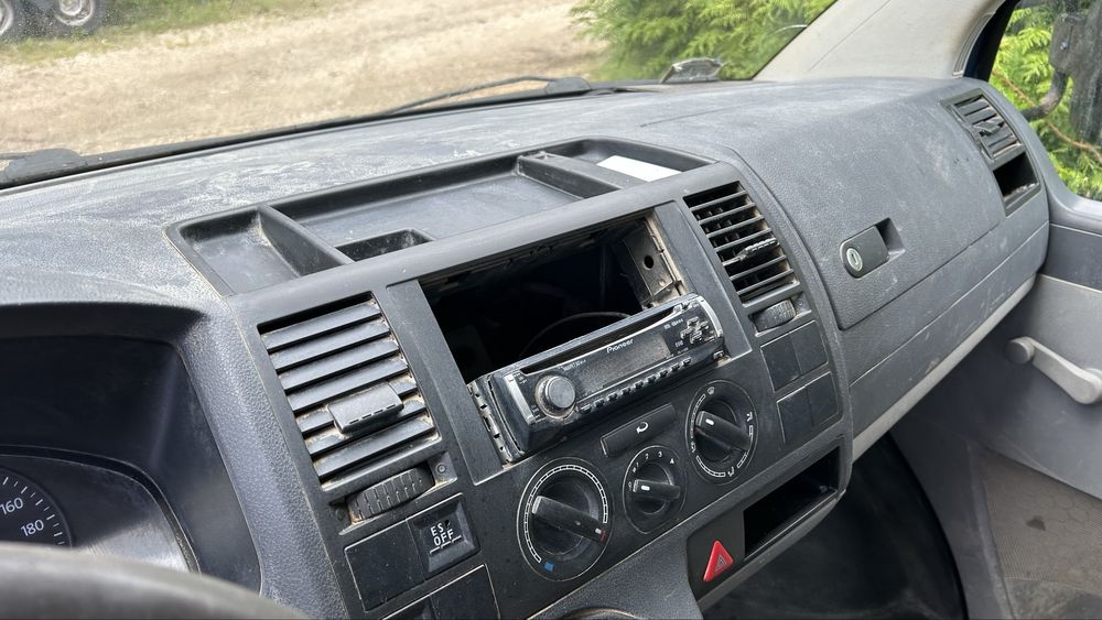Volkswagen Transporter T5 4x4 2,5 TDI kontener, chlodnia