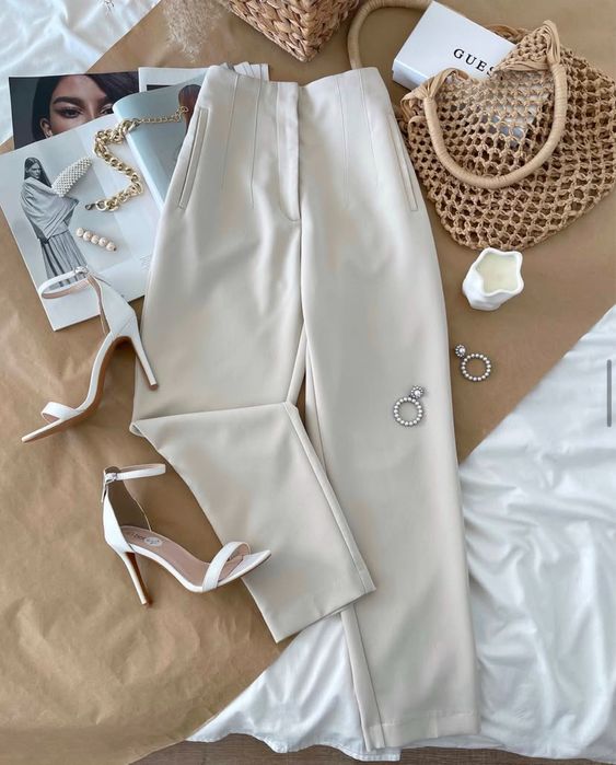 Трендові класичні штани Zara
