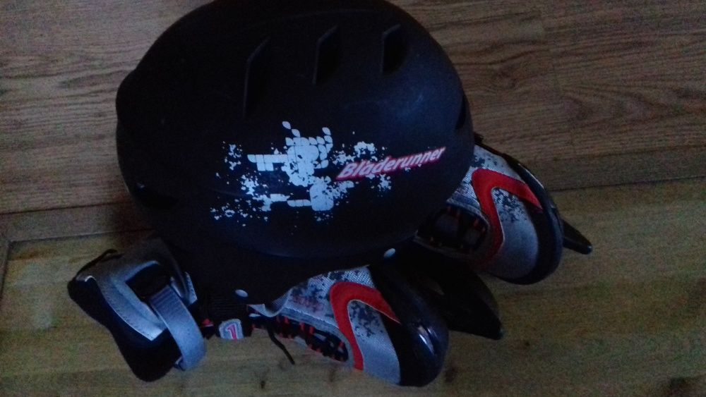 Łyżwy i kask Bladerunner 33-36,5