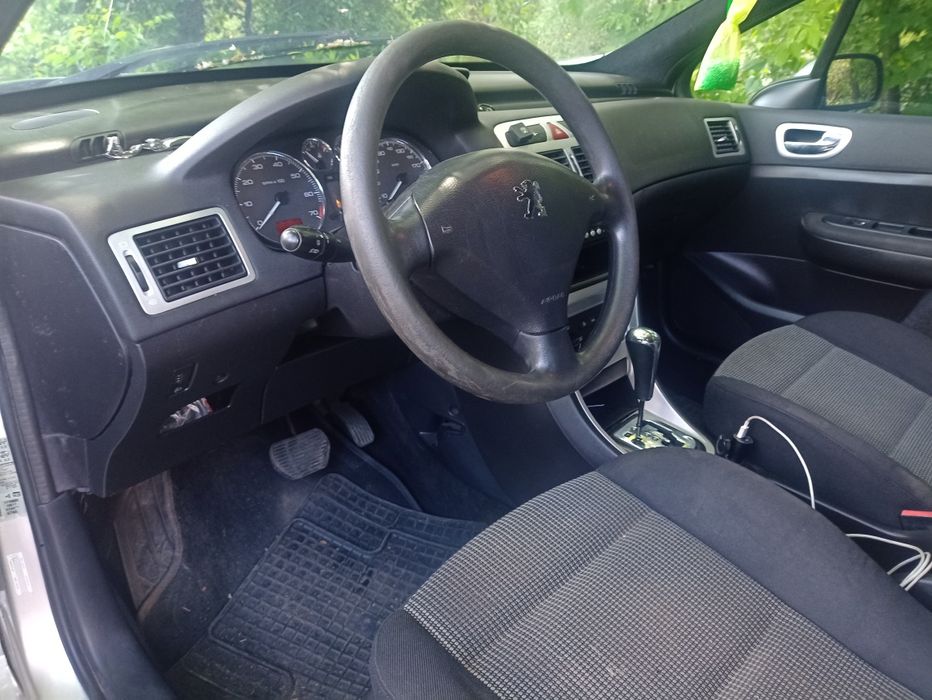 Продам Пежо 307.  1.6л бензин-газ. Автомат