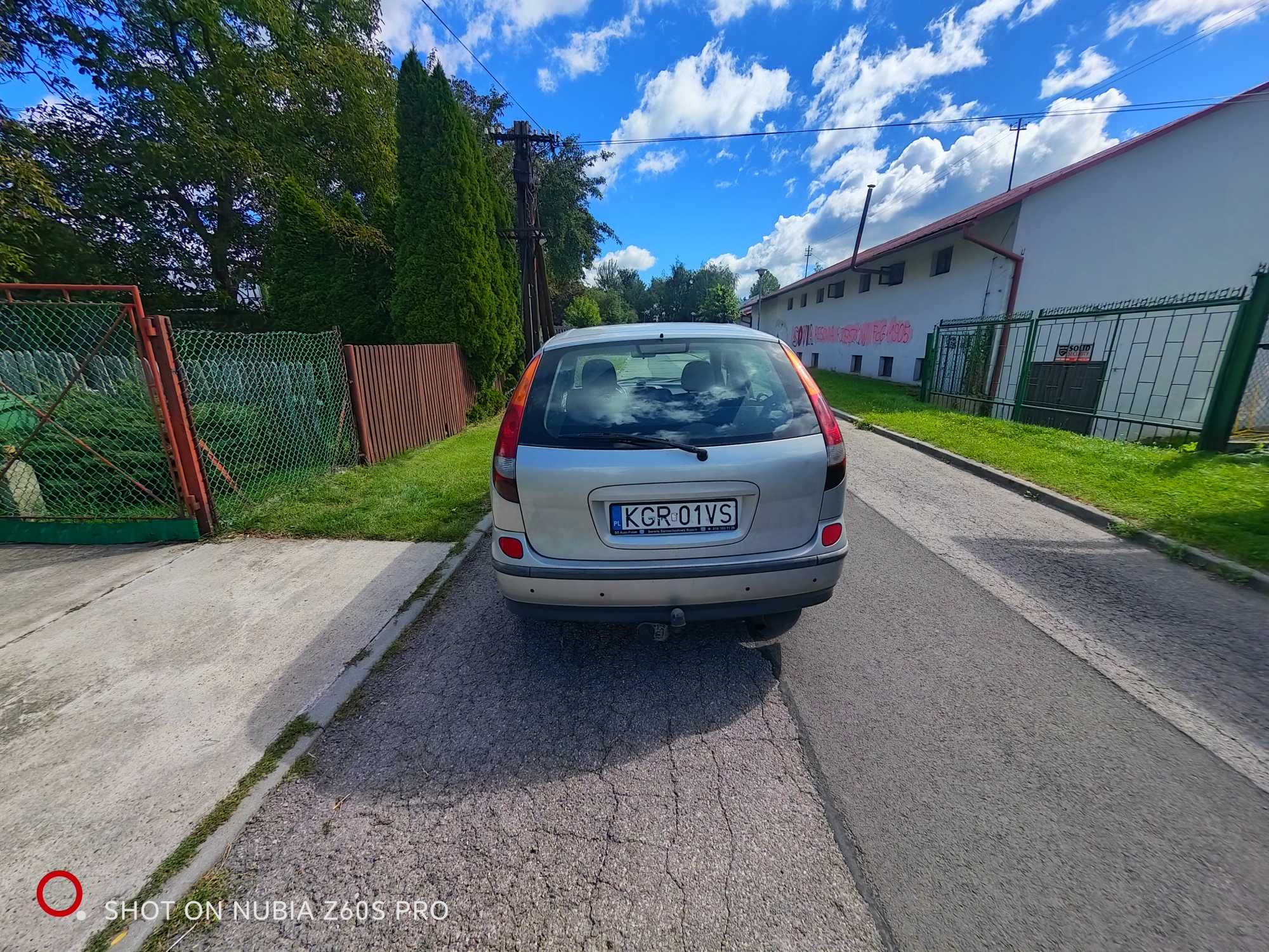 Nissan Almera Tino 2.2 td 115KM
