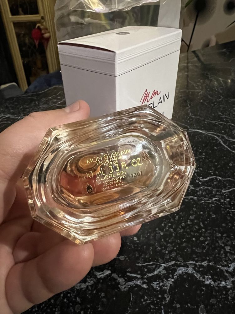 Продам Парфюм Guerlain Mom!