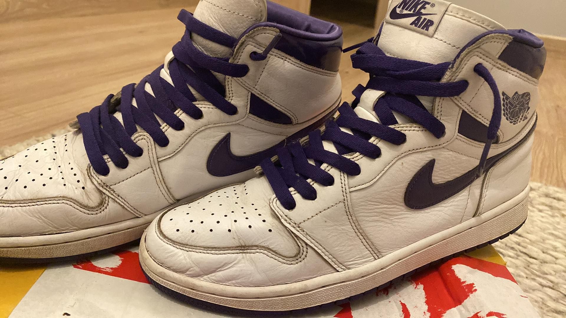 Air Jordan Retro High Court Purple