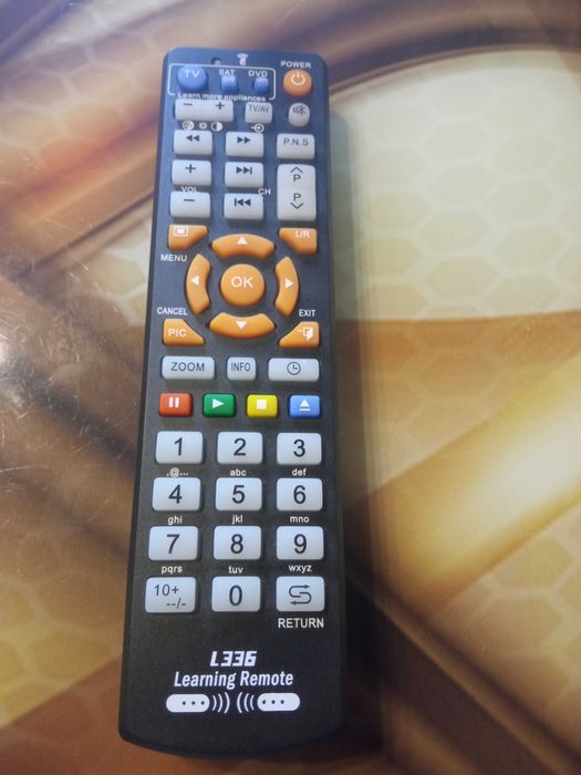 Пульт дистанційного керування програмований до 3-х пристроїв