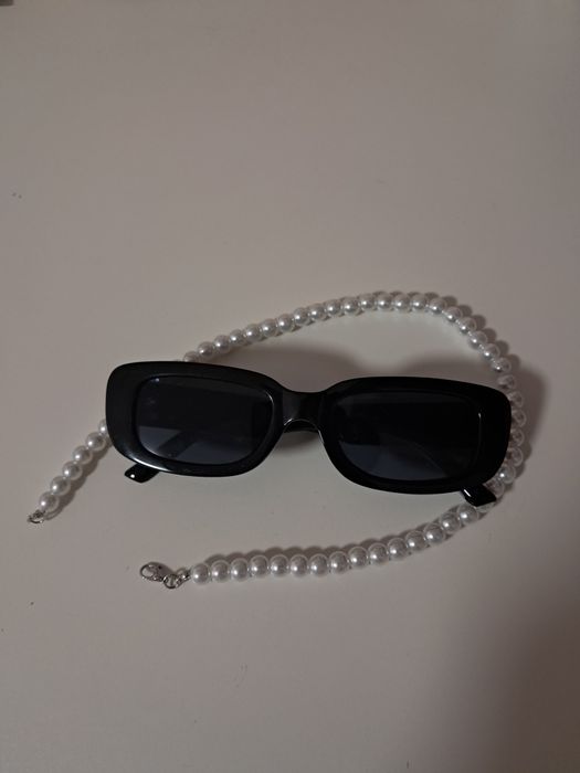 Окуляри, намисто в подарунок)