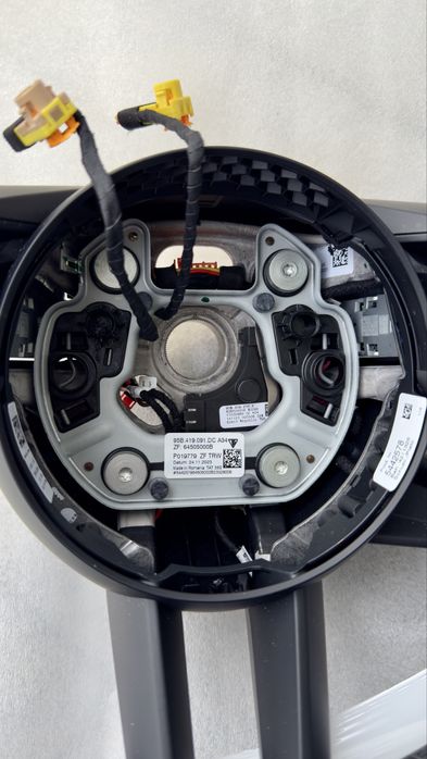 Kierownica Porsche Macan S 2023 Sport Chrono Package Plus , ogrzewana.